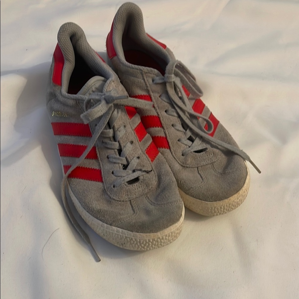 Adidas Gazelle Gray‎ and Red Sneakers